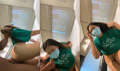 Nghe em rên sướng quá rút ra không kịp anh xuất hết tinh vào tai em